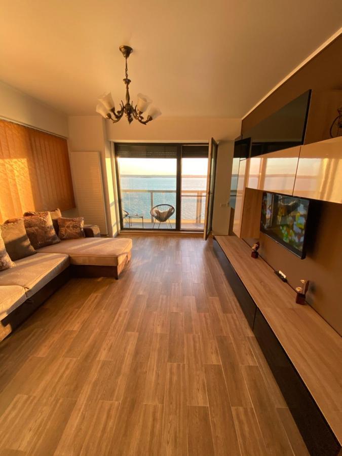 Mamaia Panoramic Lake Apartment Ngoại thất bức ảnh